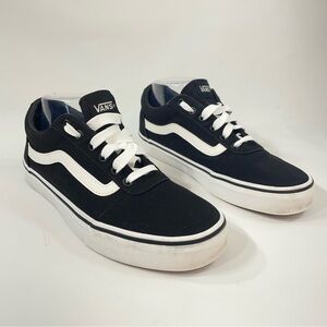 Vans Chukka Low Sidestripe Shoe Black/White Sz 9